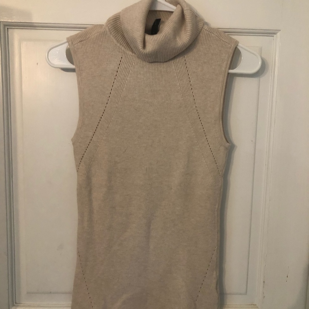 White House Black Market SL Tank Shell